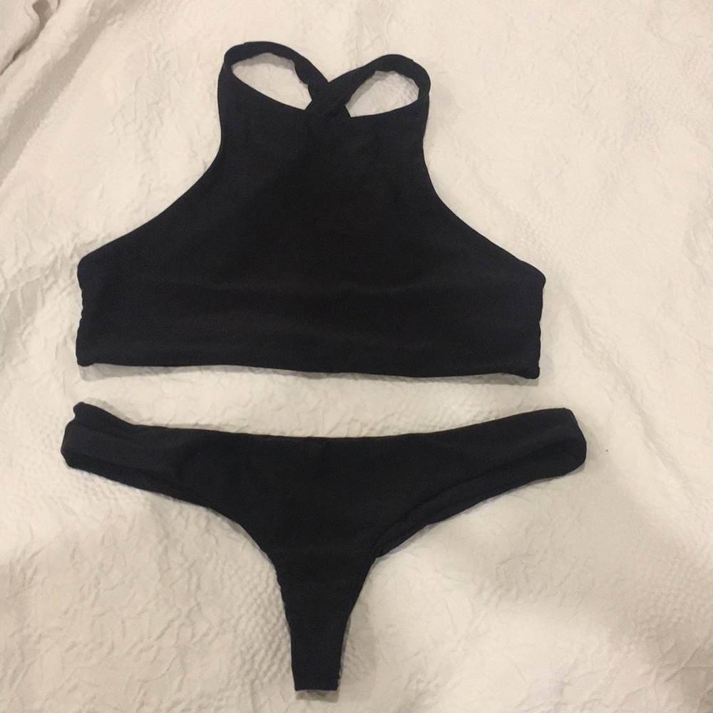 Bikyni Crop Top and Cheeky Hipster sz L NWOT